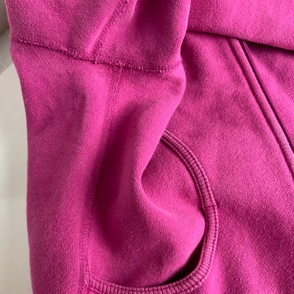 Lululemon Scuba Hoodie Short Style Pink Full Zip Size 4* - Picture 8 of 12